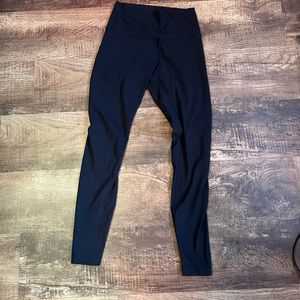 Lululemon Black Wunder Under Luxtreme Leggings Women’s Size 6